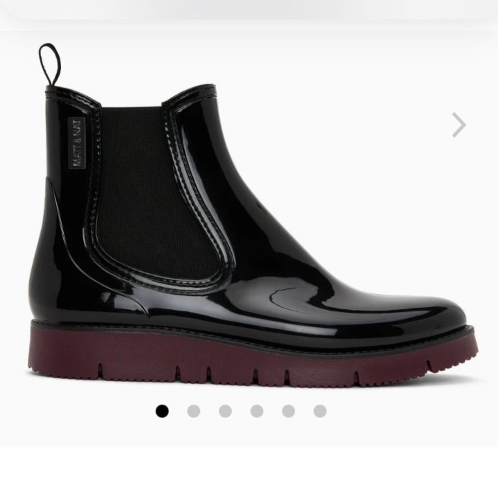 Matt & Nat Chelz Black Rain Ankle Booties size 10